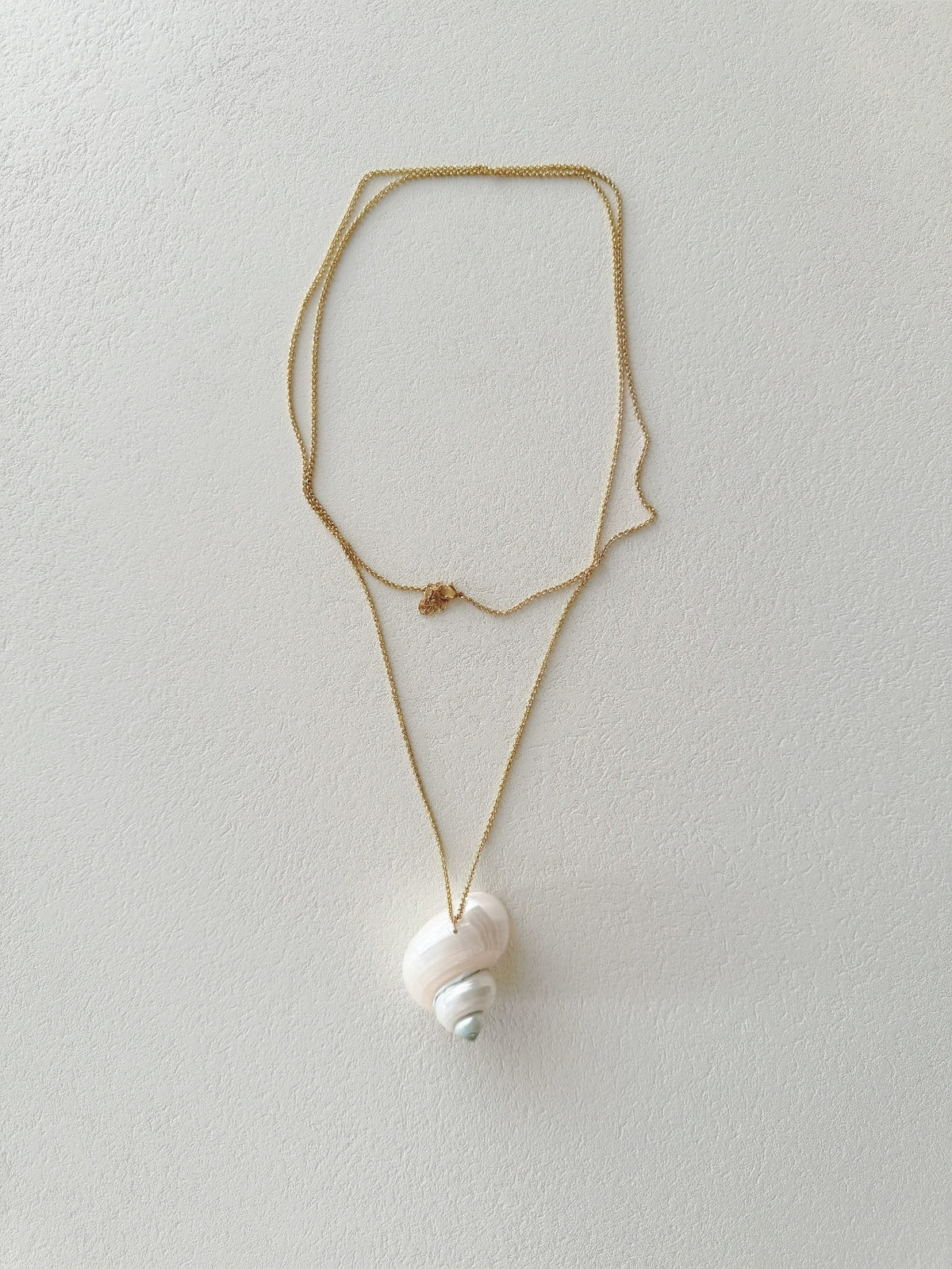 Soléa Long Seashell Necklace
