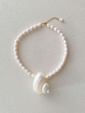 Ocean Muse Shell Necklace With Freshwater Baroque Pearls