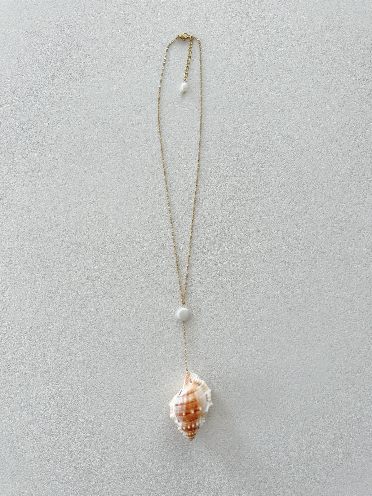 Formentera Pendant Conch Shell Necklace