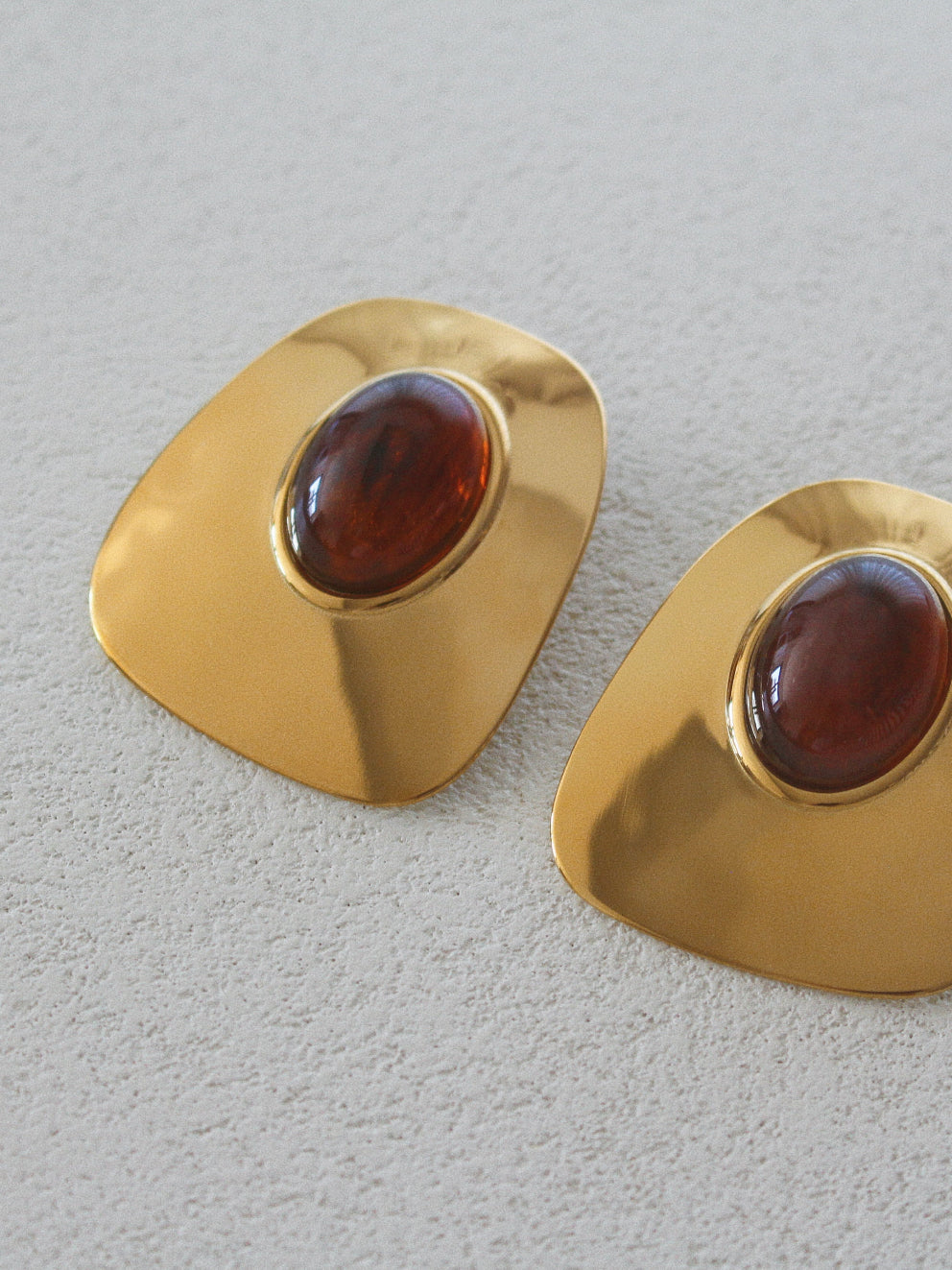 Bold Cleo Golden Espresso Earrings